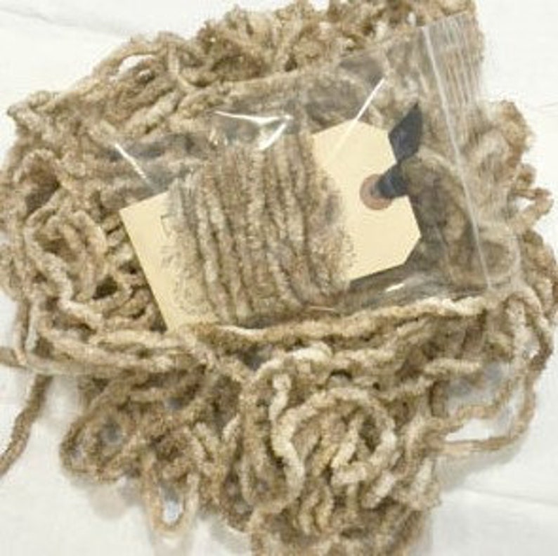 Vintage chenille trim.
Photo by LadyDotCreates.com [additional_image_link]