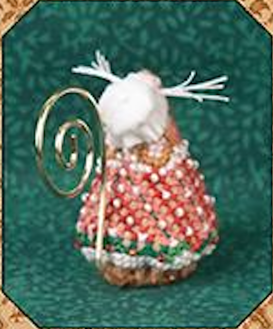 photo of cross stitch mouse Mrs. Santa Mouse
Photo by JustNan.com [additional_image_link]