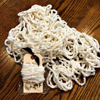 Cream chenille trim.
Photo by LadyDotCreates.com [additional_image_link]