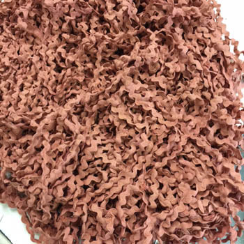 Hand dyed brown cotton rick rack trim with a barn door pattern.
[image_link]