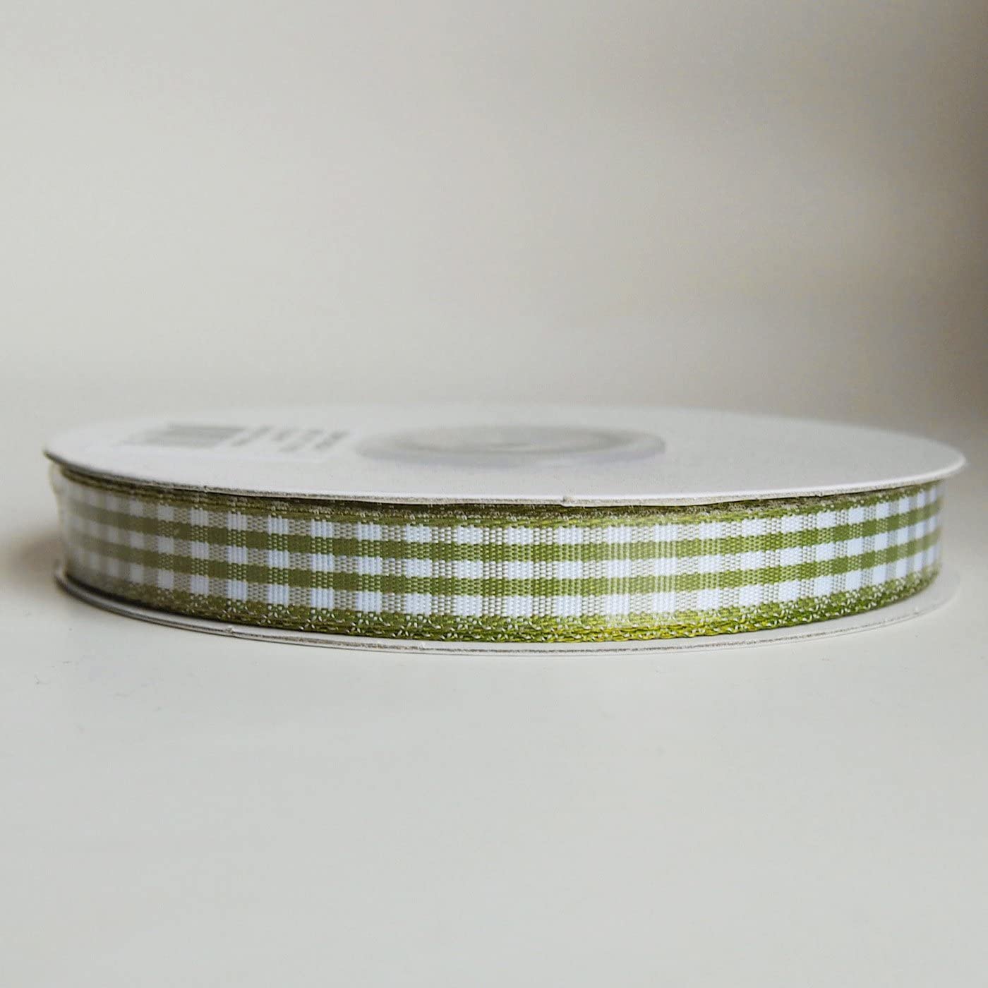 Green and white gingham ribbon.
Photos by May Arts [additional_image_link]